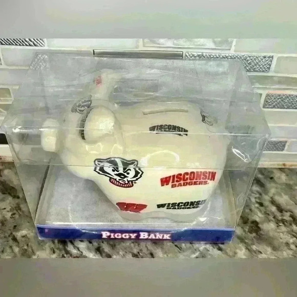 Wisconsin Badgers Piggy Bank - Picture 2 of 6
